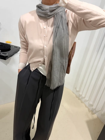 리 소프트 버튼 라운드넥 가디건