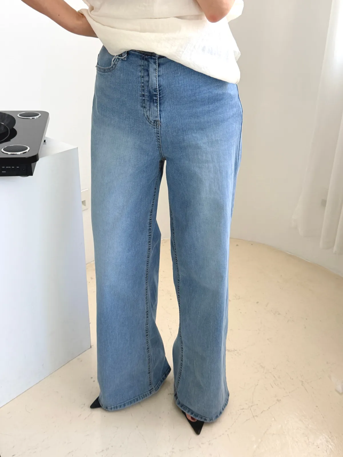 베른 와이드 스판 부츠컷 롱 데님팬츠 상세 이미지 2