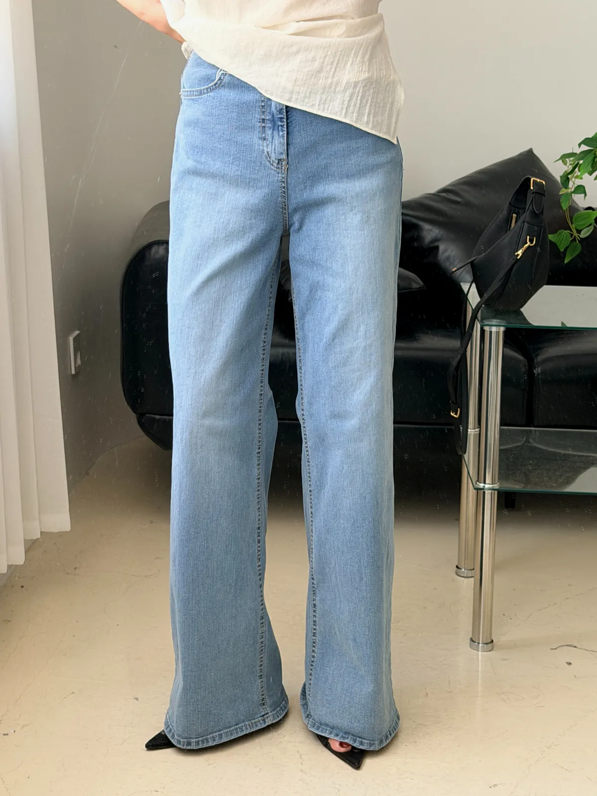 베른 와이드 스판 부츠컷 롱 데님팬츠 상세 이미지 4