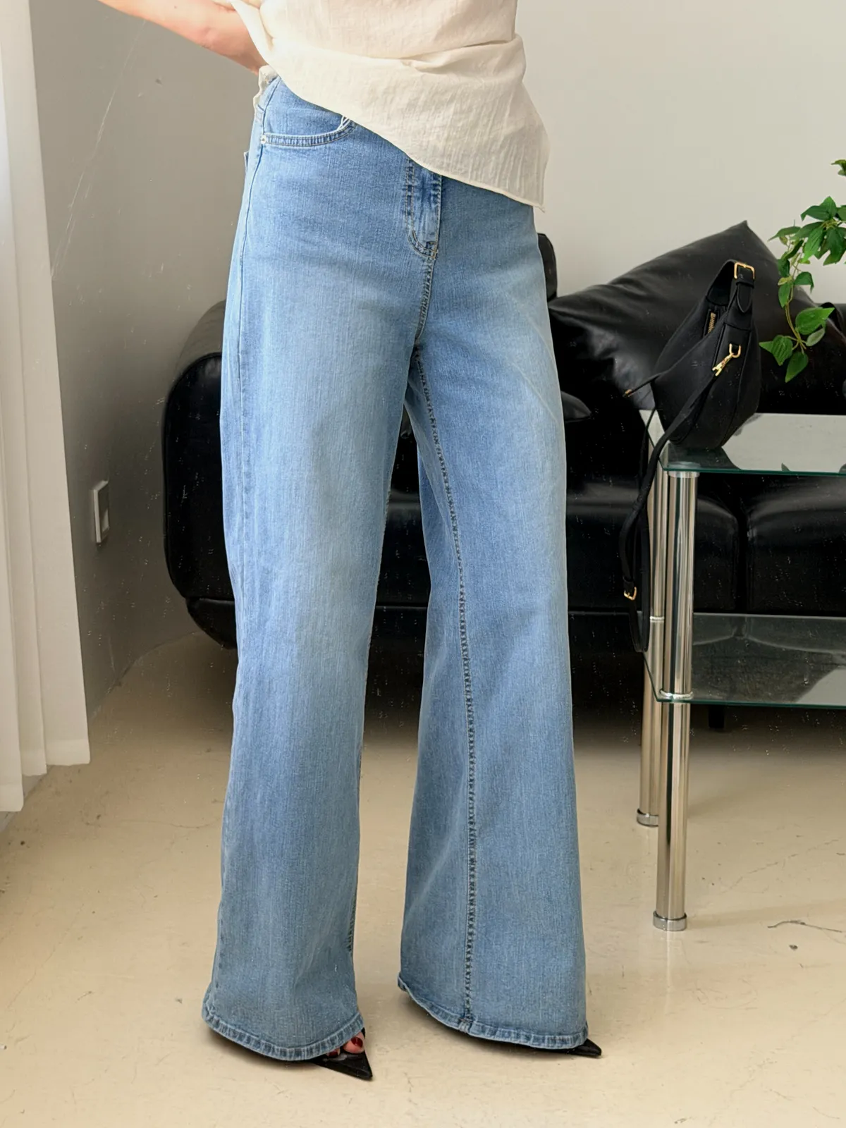 베른 와이드 스판 부츠컷 롱 데님팬츠 상세 이미지 6