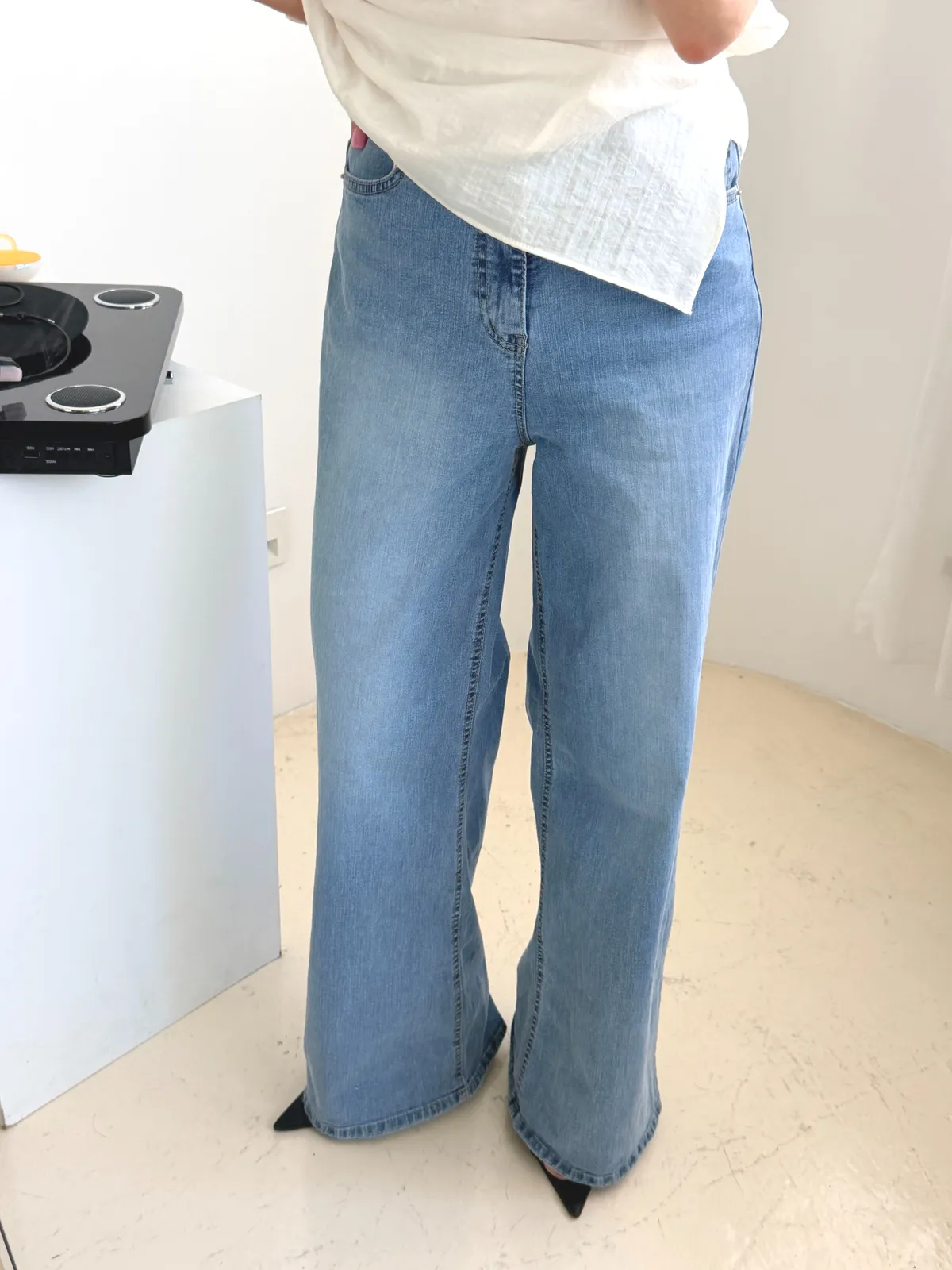 베른 와이드 스판 부츠컷 롱 데님팬츠 상세 이미지 7