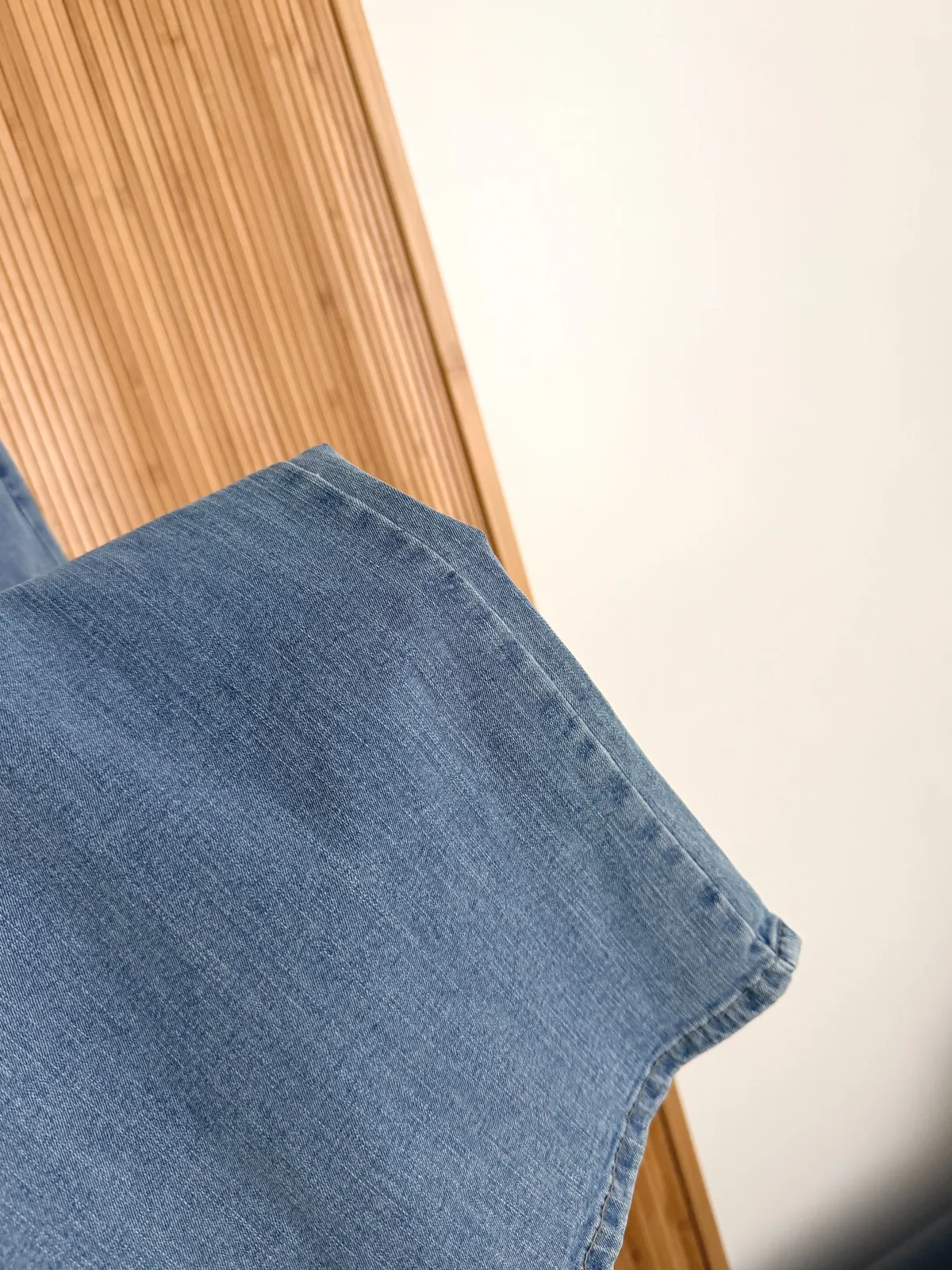 베른 와이드 스판 부츠컷 롱 데님팬츠 상세 이미지 11