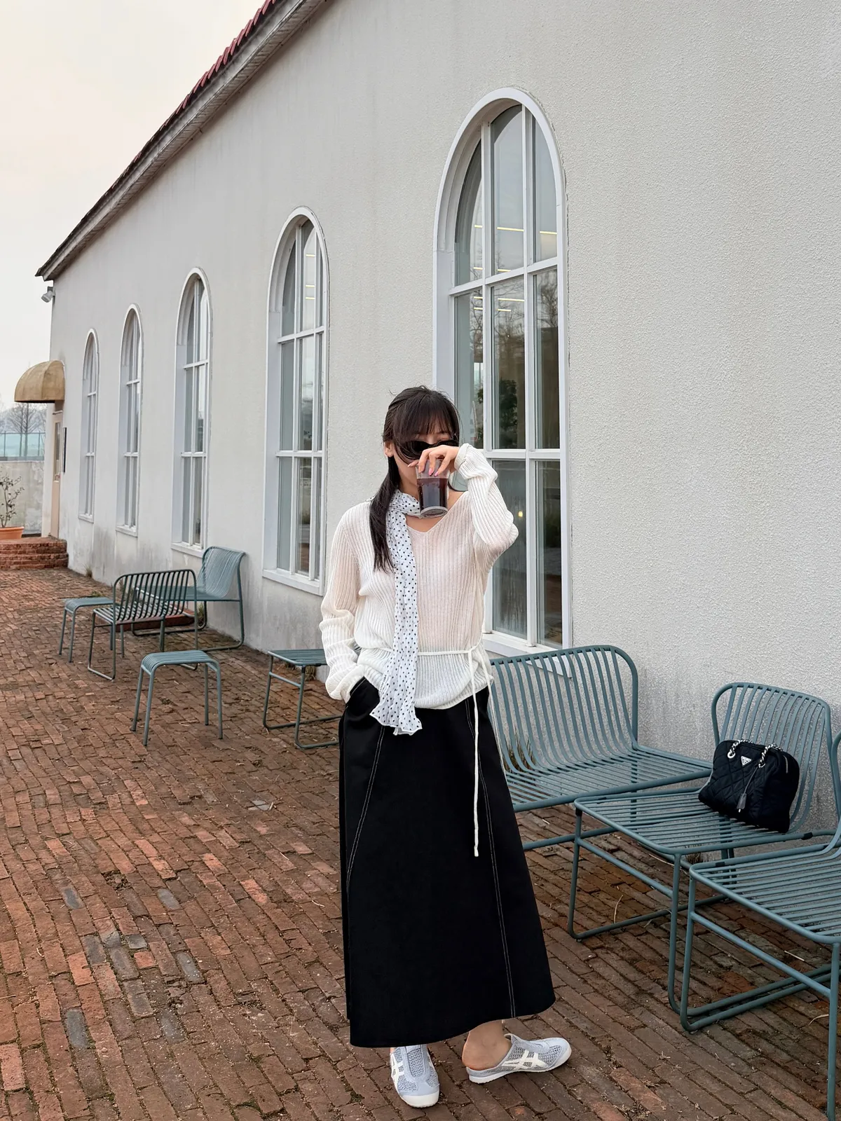 로아 시스루 끈 브이넥 루즈핏 니트 상세 이미지 2