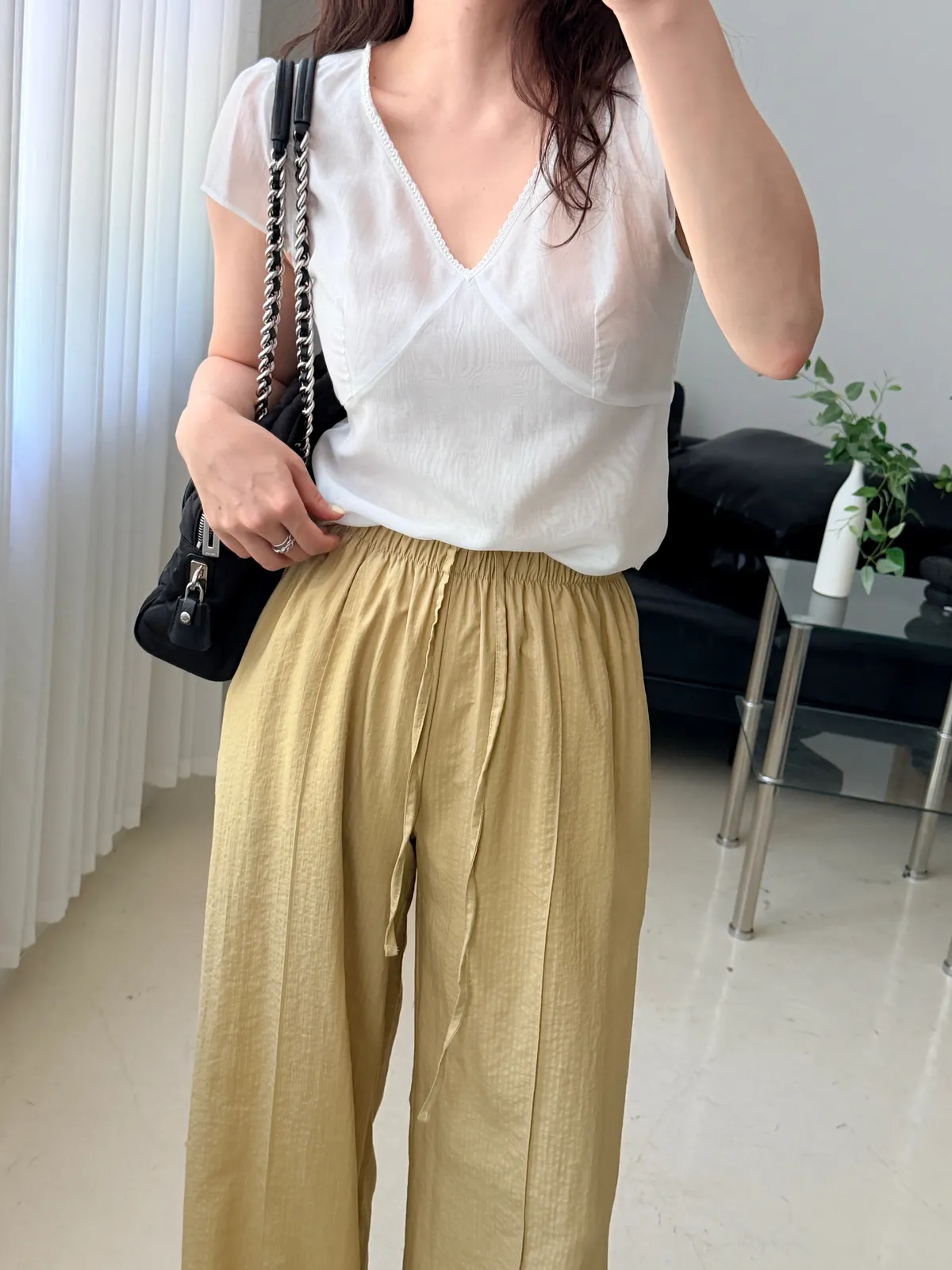 레이스 브이넥 블라우스 상세 이미지 8