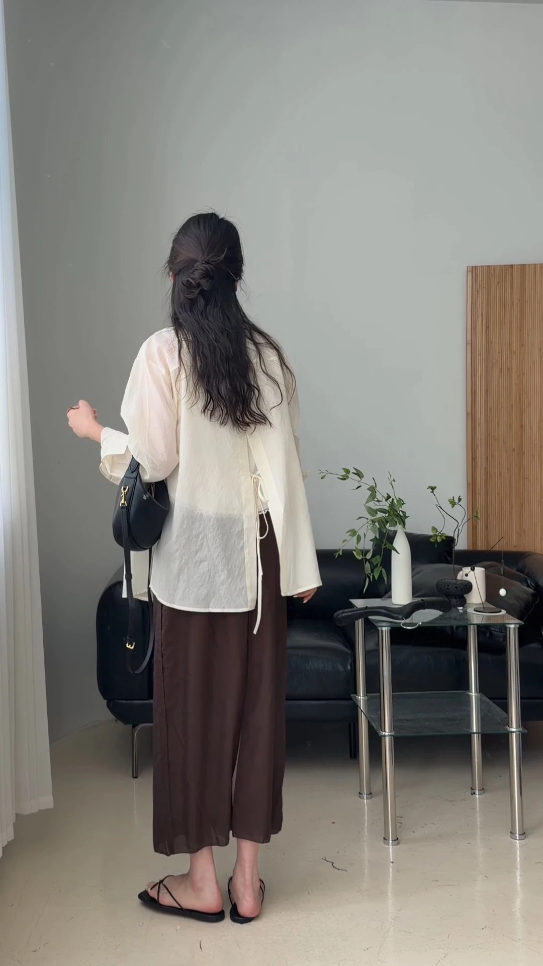 고앤 뒷 트임 리본 셔츠 상세 이미지 8