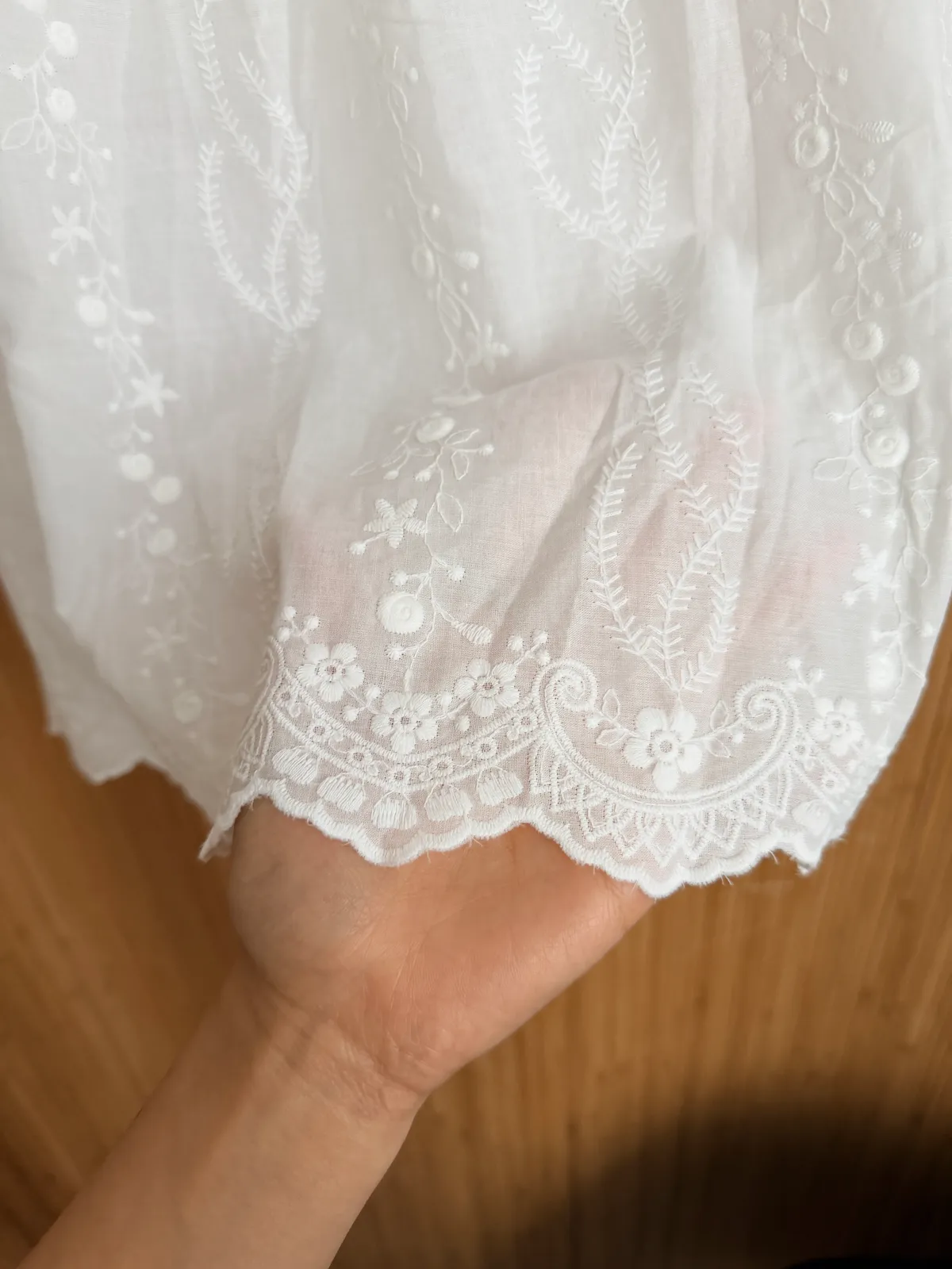자수 펀칭 블라우스  상세 이미지 16