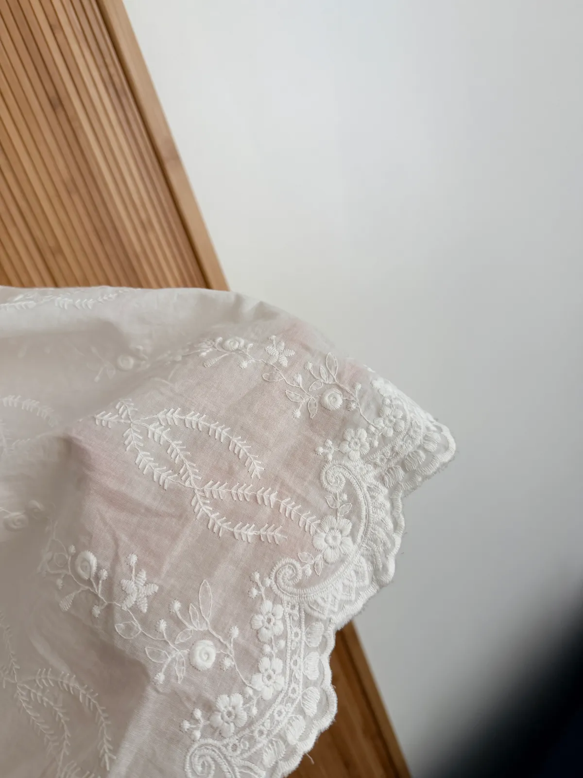 자수 펀칭 블라우스  상세 이미지 19