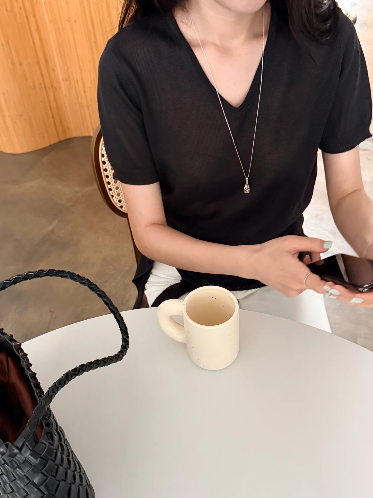 실버 볼드 포인트 목걸이 상세 이미지 8