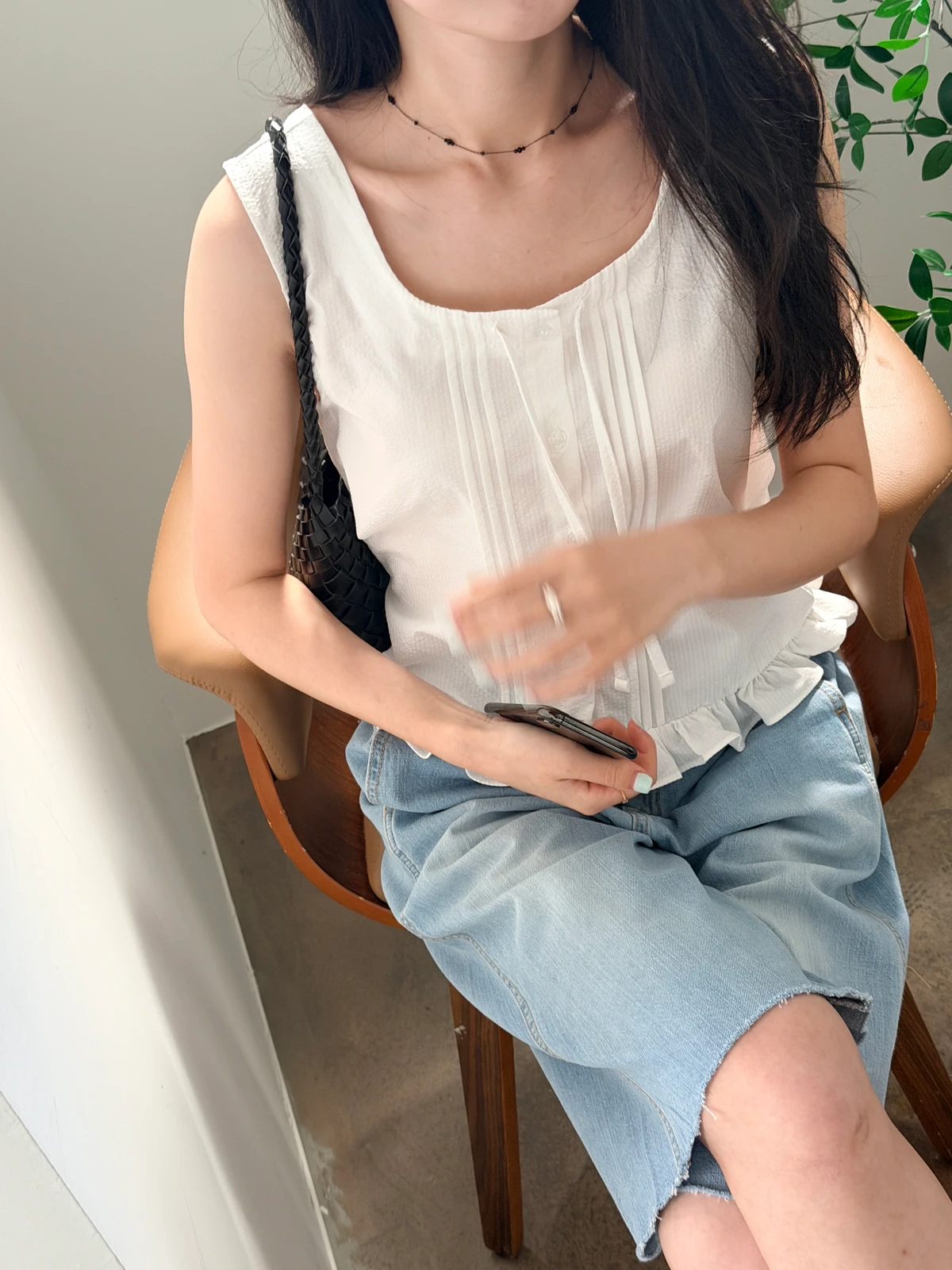 기획 핀턱 나시 프릴 블라우스 상세 이미지 36