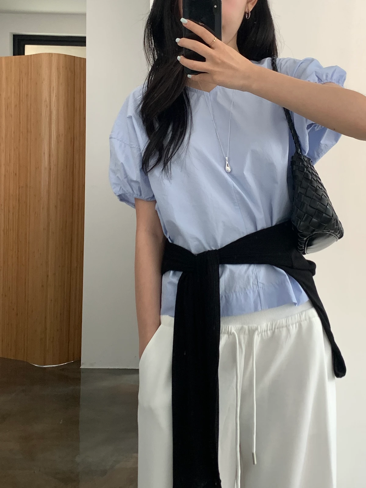브이넥 밴딩 퍼프 블라우스(일주일소요) 상세 이미지 8