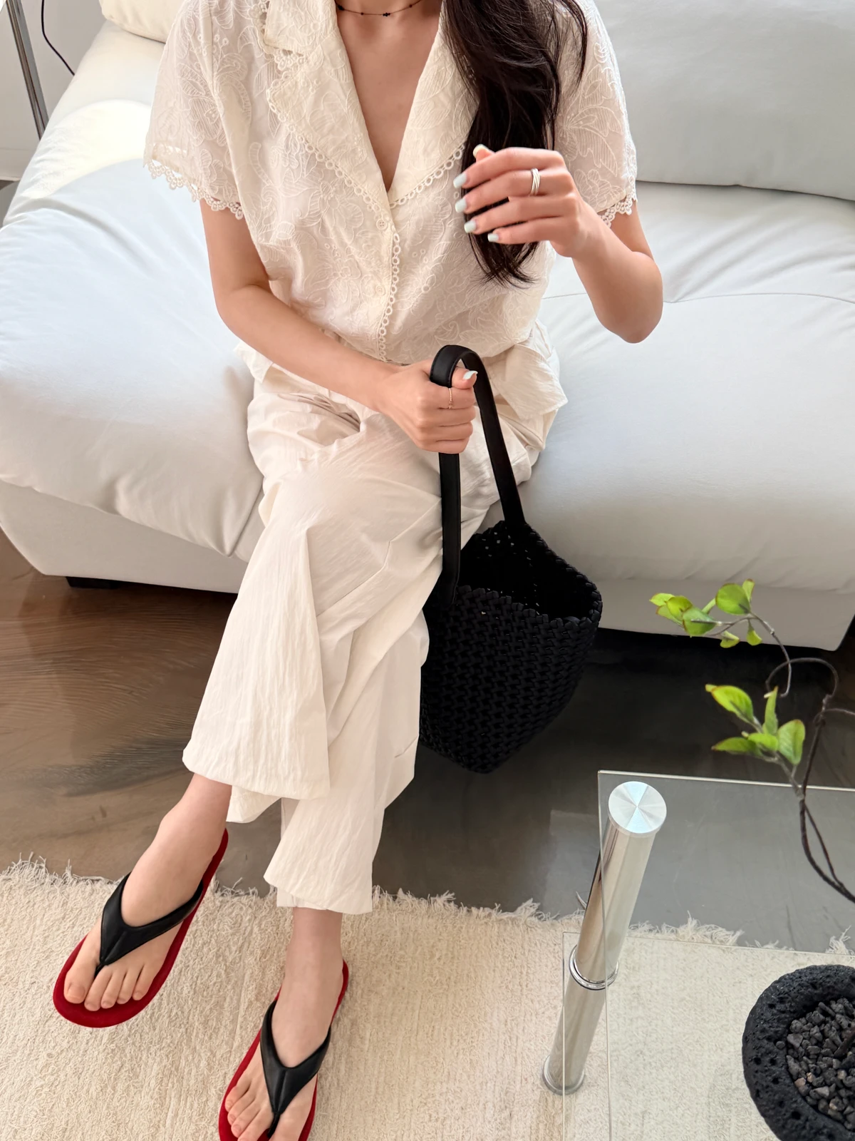 애니 자수 펀칭 셔츠 블라우스  상세 이미지 9