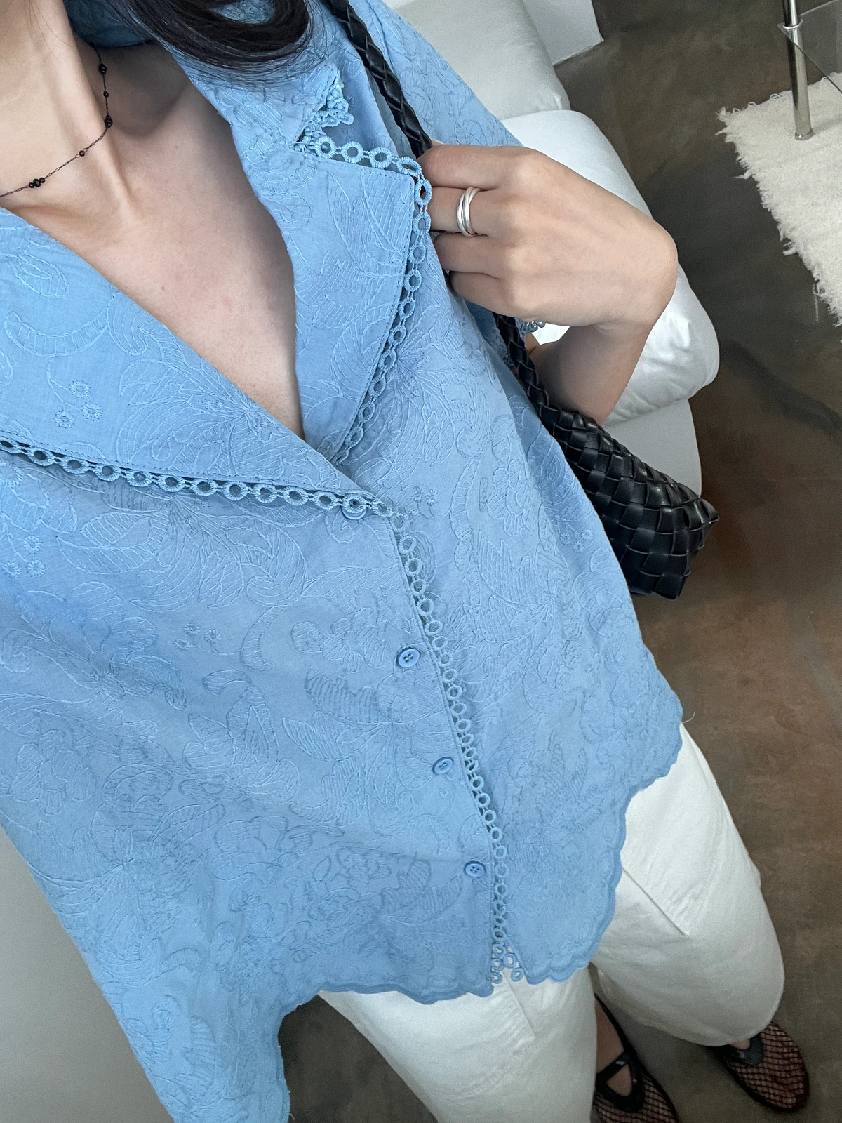 애니 자수 펀칭 셔츠 블라우스  상세 이미지 24