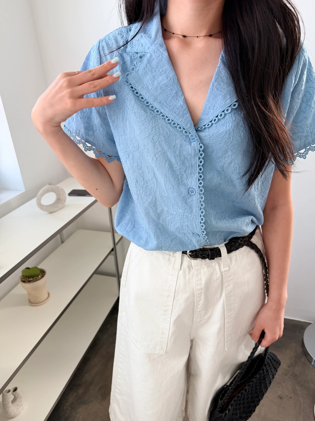 애니 자수 펀칭 셔츠 블라우스  상세 이미지 31
