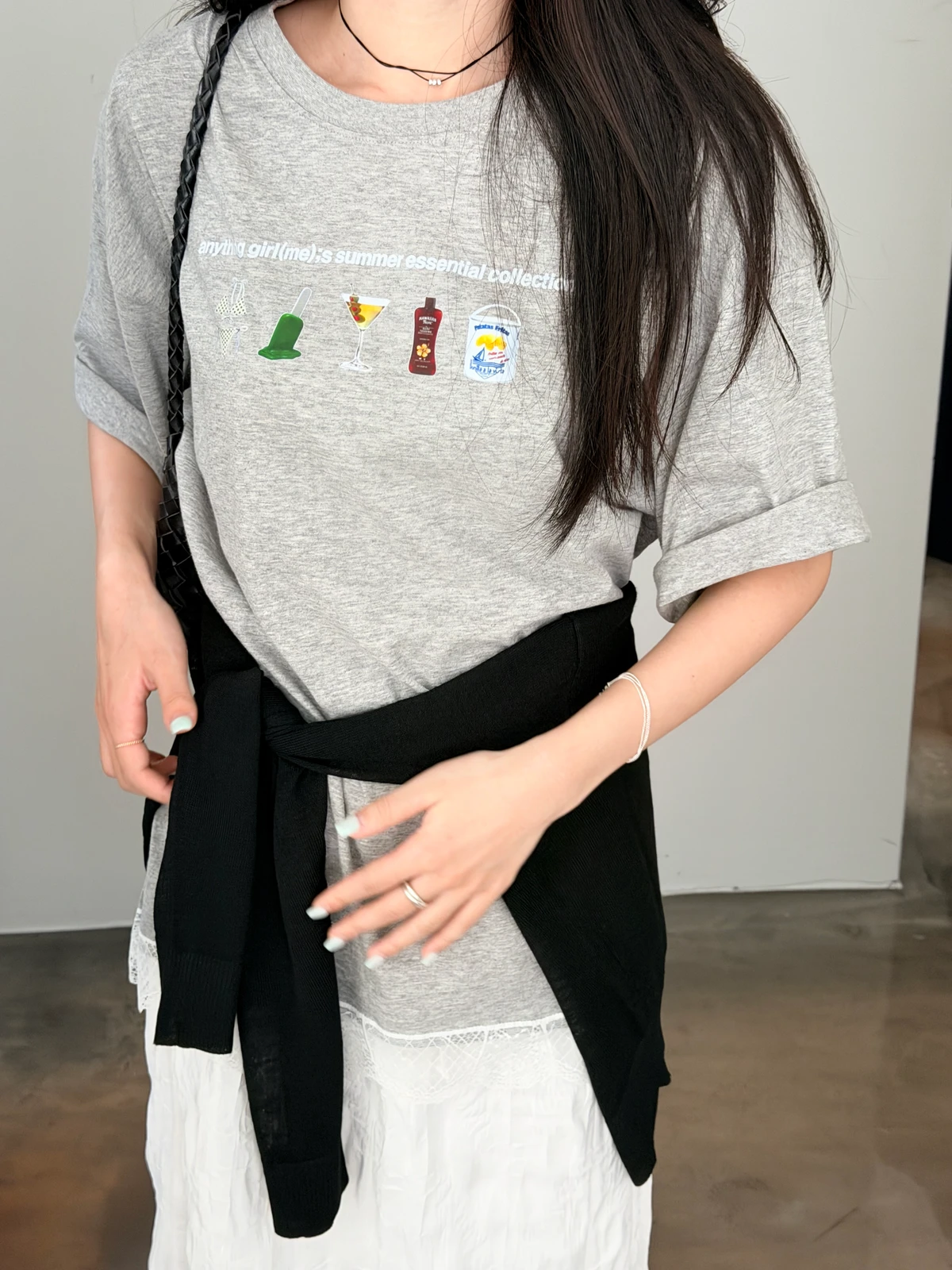 오버핏 밑단 레이스 프린팅 티셔츠 상세 이미지 10