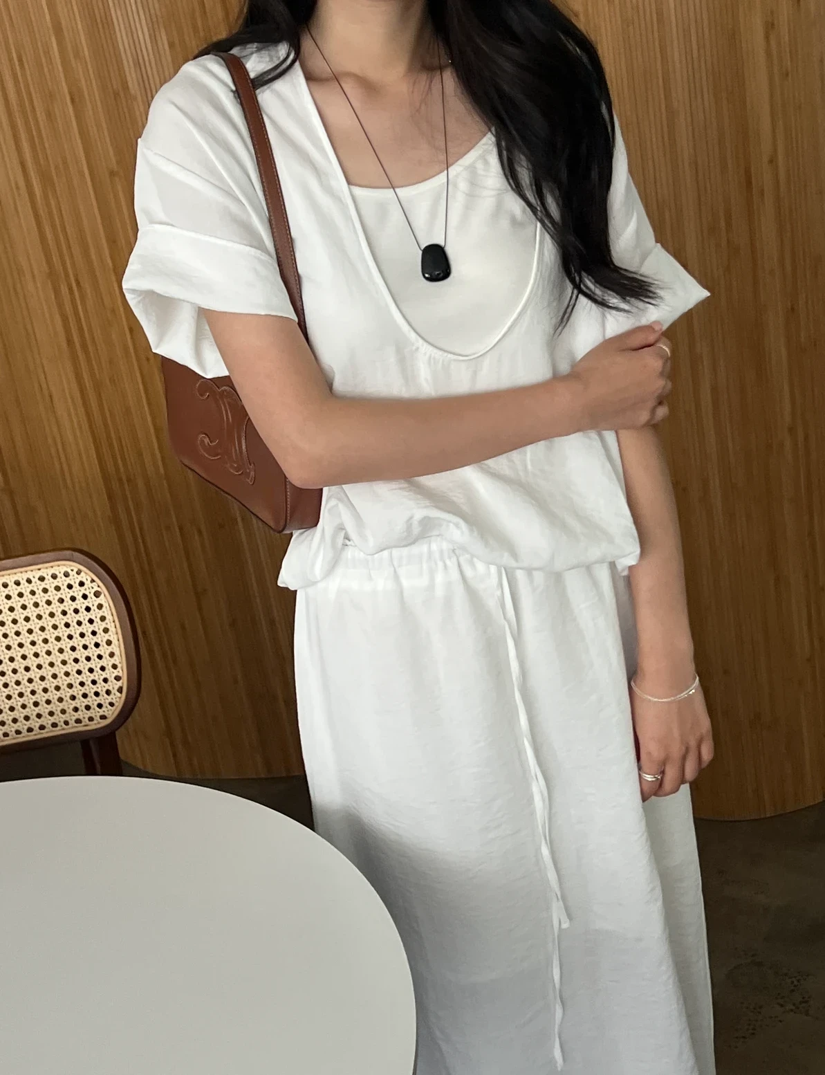 반팔 딥 유넥 블라우스 상세 이미지 7