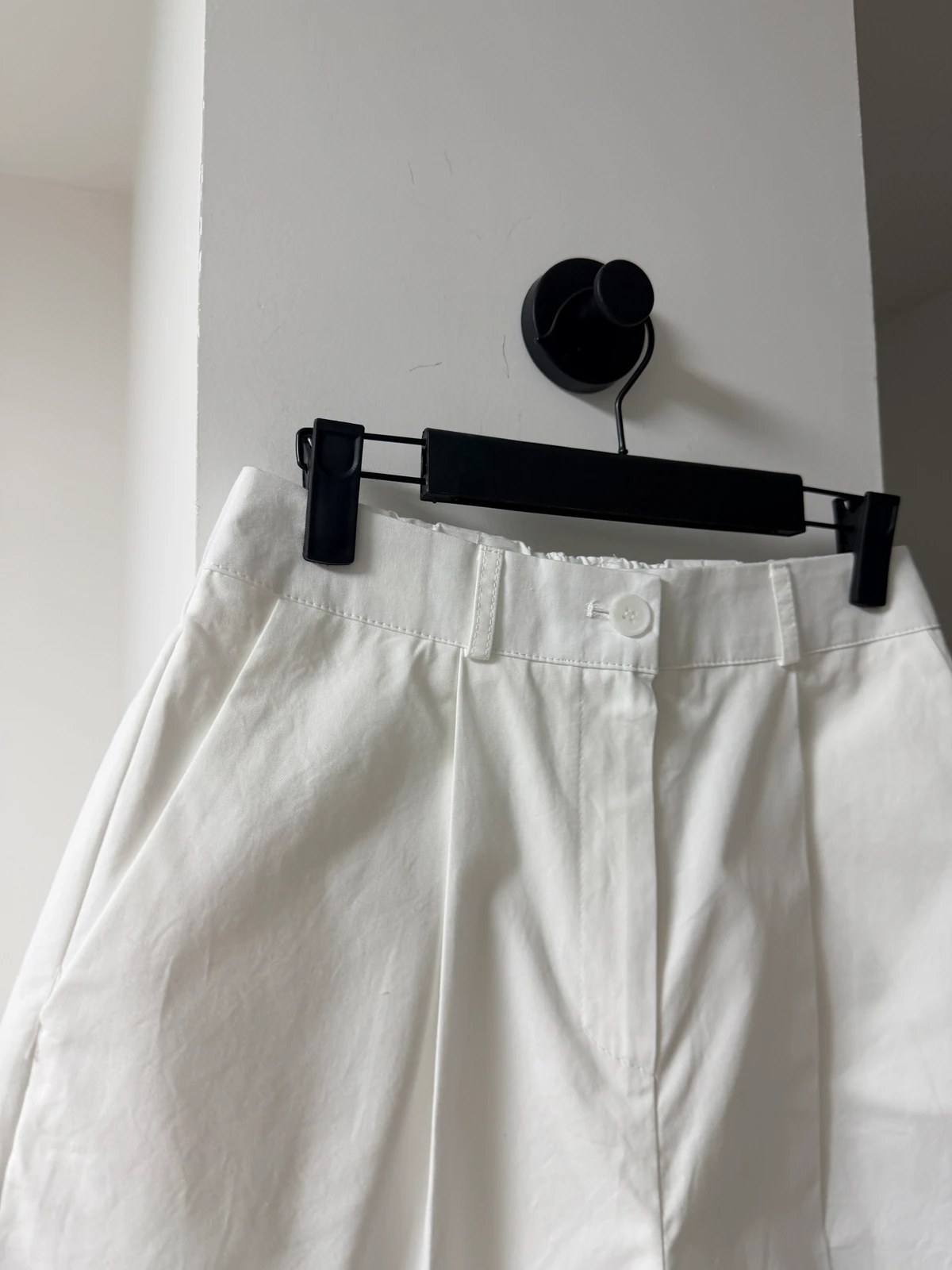 허리밴딩 4부 핀턱 팬츠  상세 이미지 43