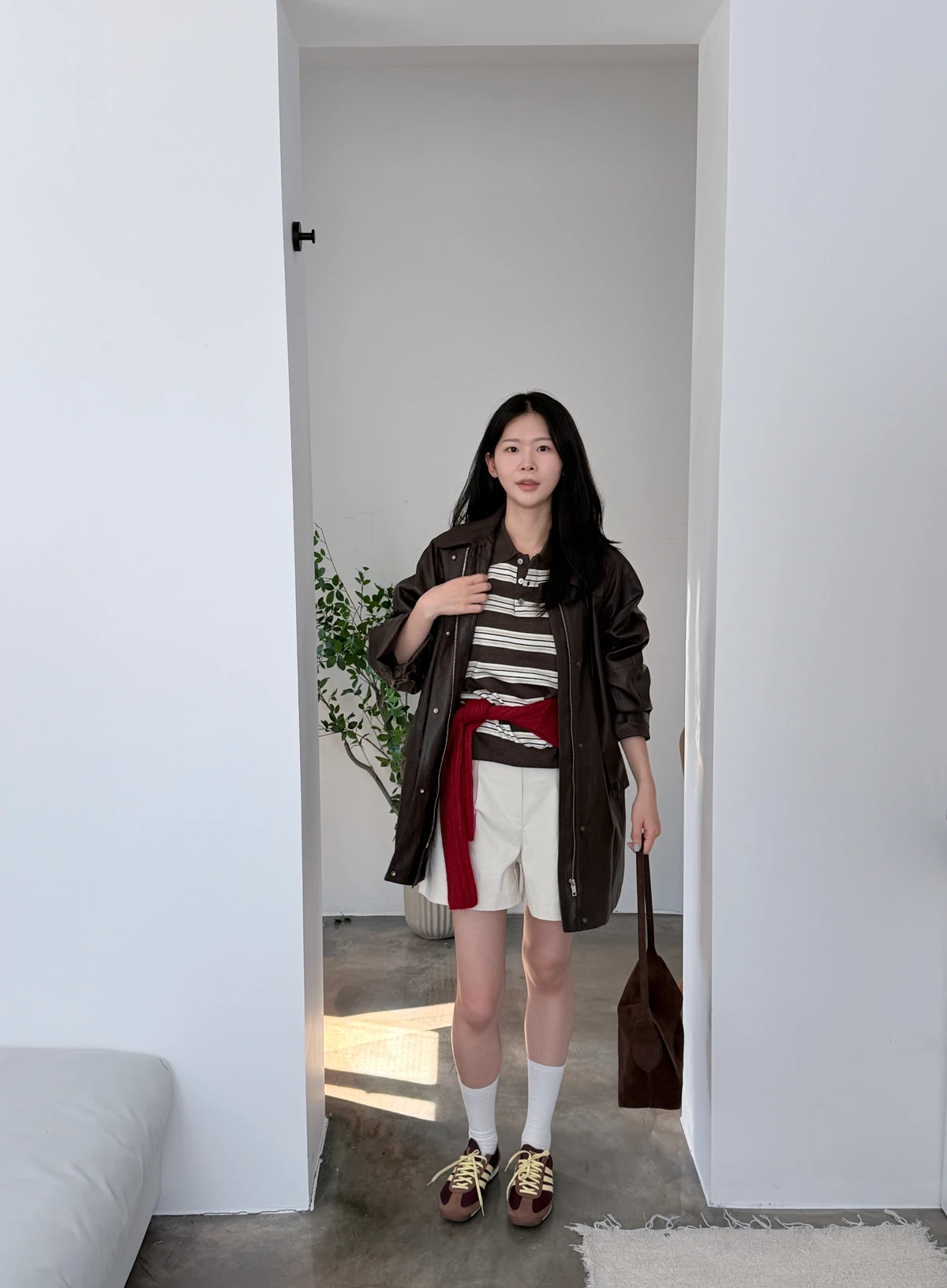 날개 하프 오버핏 레더자켓  상세 이미지 17