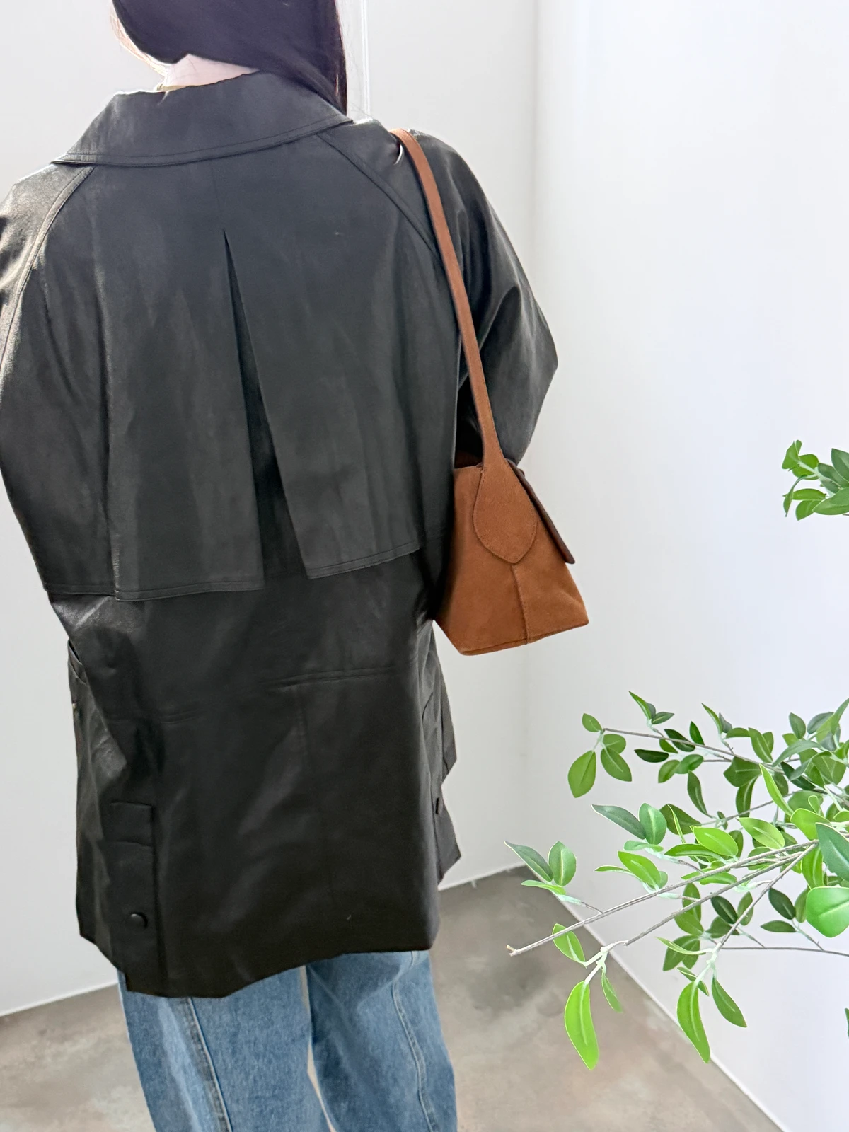 날개 하프 오버핏 레더자켓  상세 이미지 24