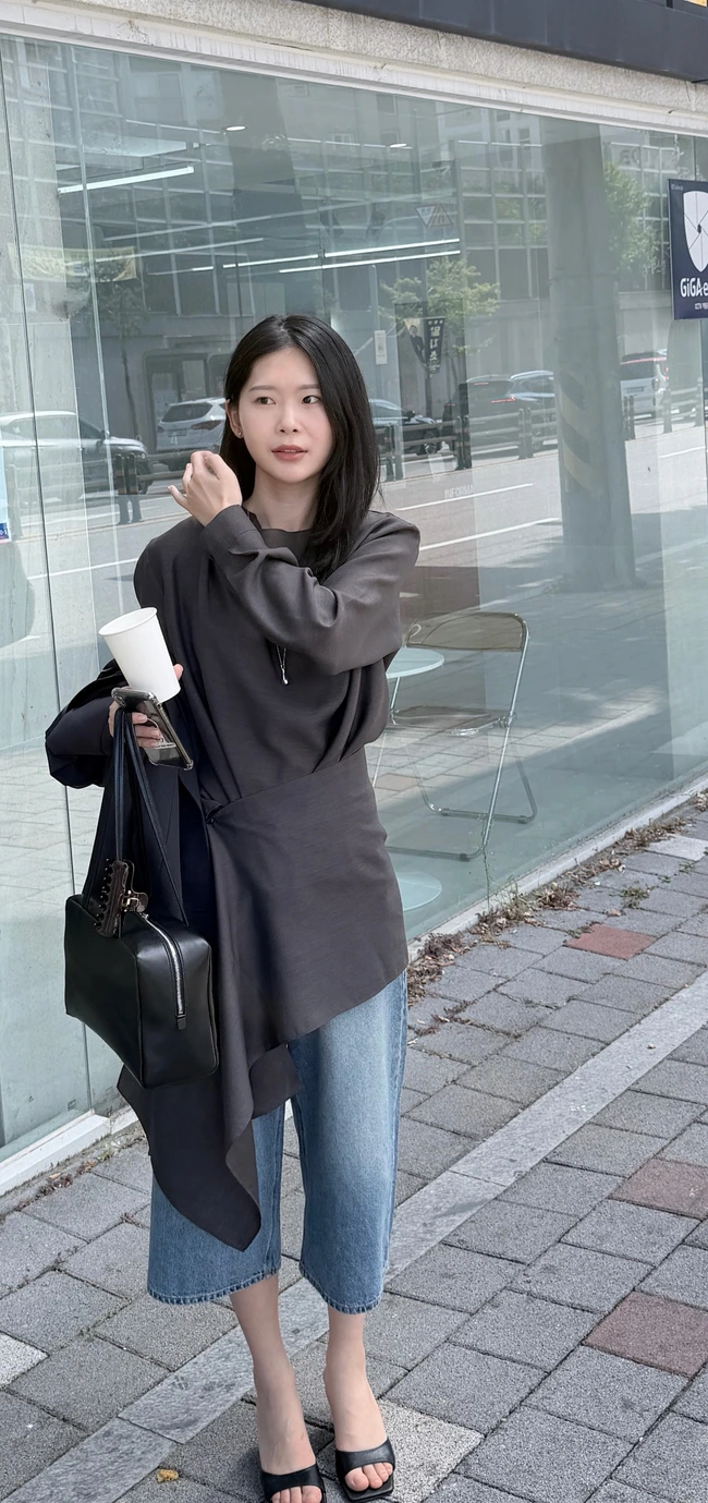 랩 텐셀 핀턱 블라우스 2