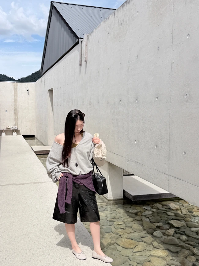 딥 유넥 오버핏 맨투맨