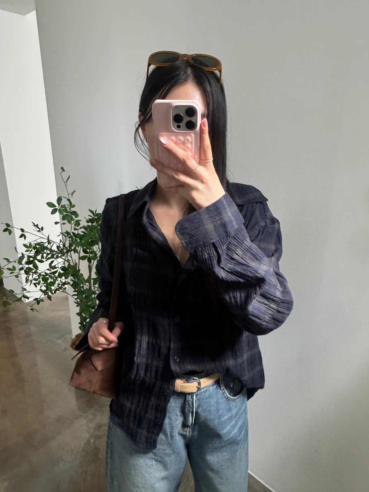 어스 체크 루즈핏 셔츠 상세 이미지 9