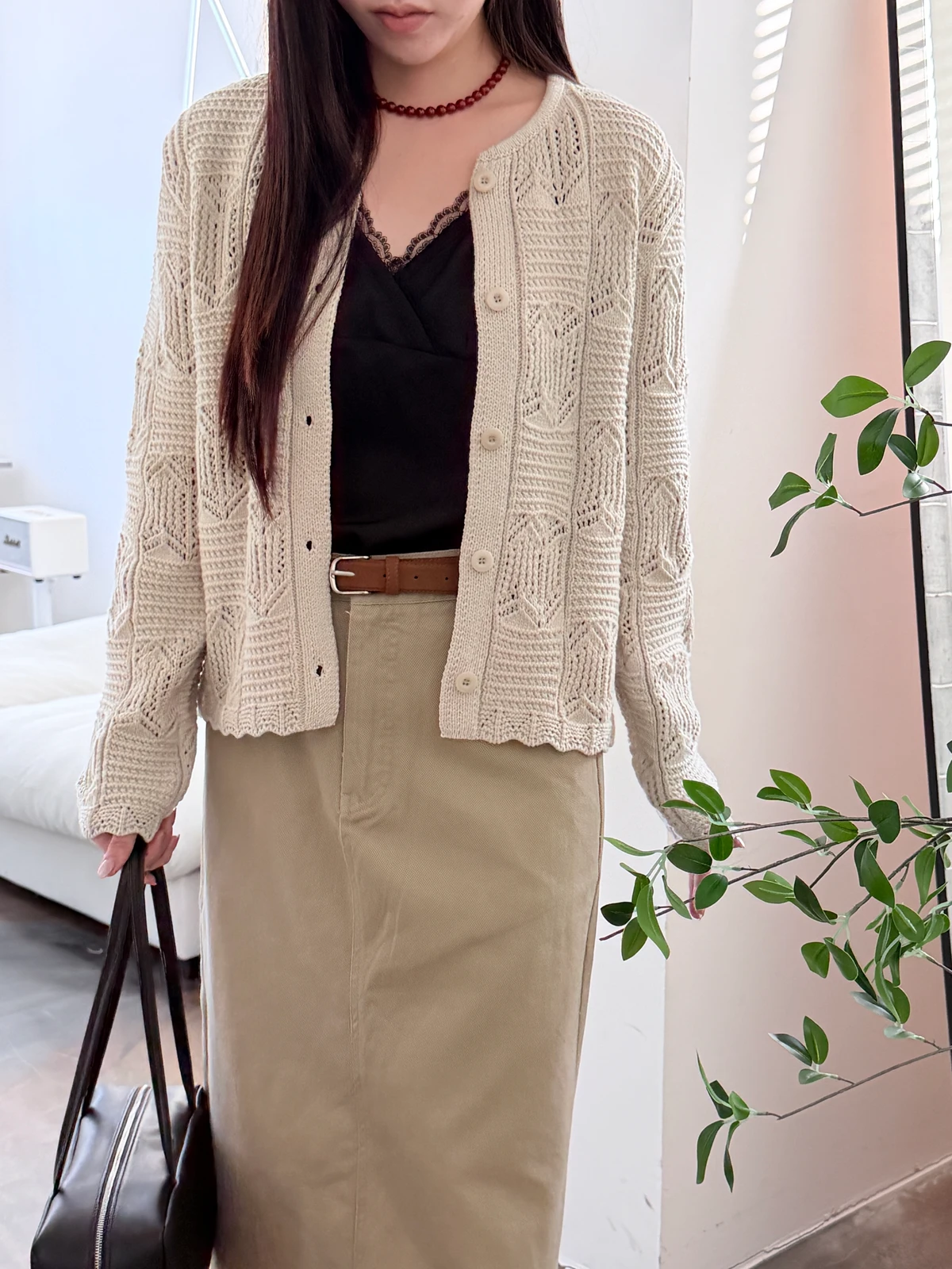 실키 레이스 나시 블라우스 상세 이미지 15