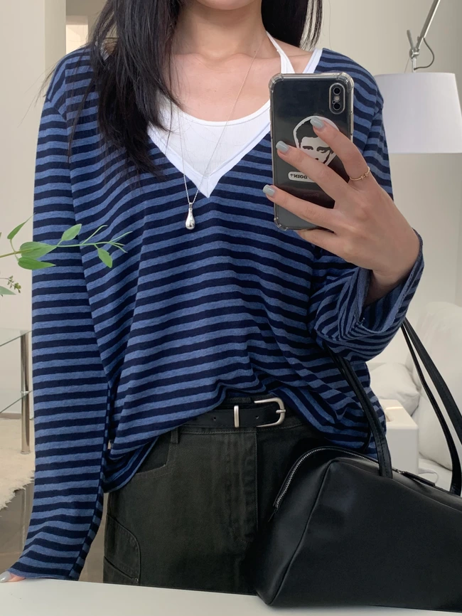 데일 딥브이 단가라 루즈핏 티셔츠
