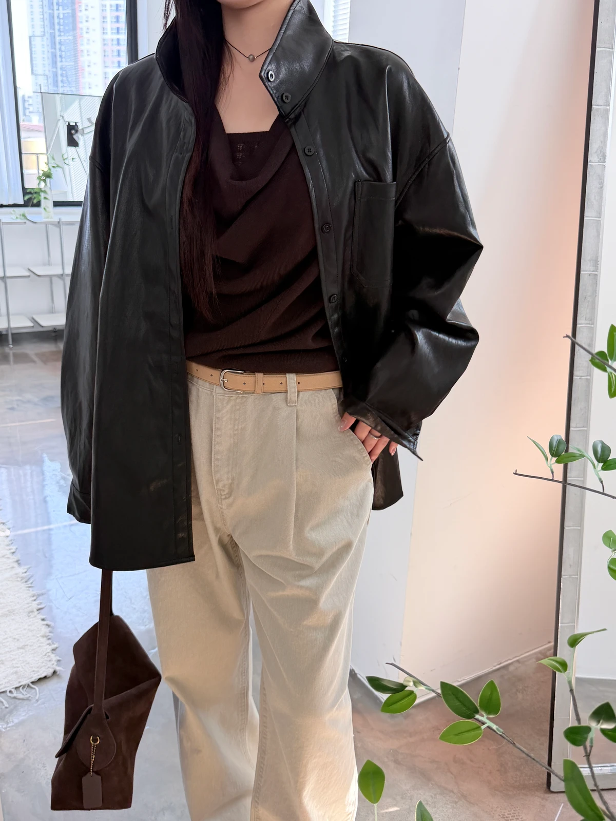 오버빗 레더 셔츠 자켓 상세 이미지 11